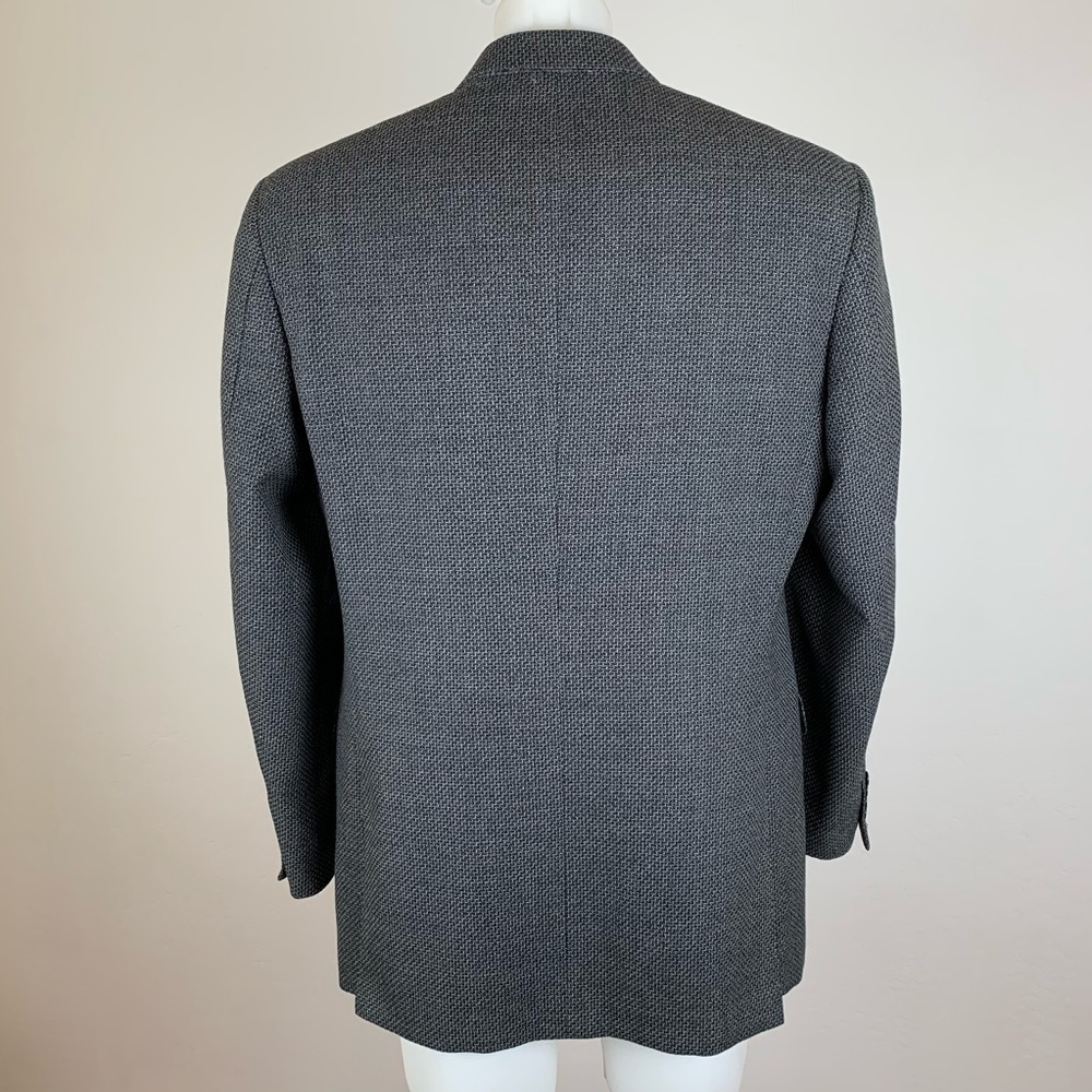 Canali Men’s Hand Stitched Three-Button Blazer. Size 42R. Light Gray. - Picture 5 of 9